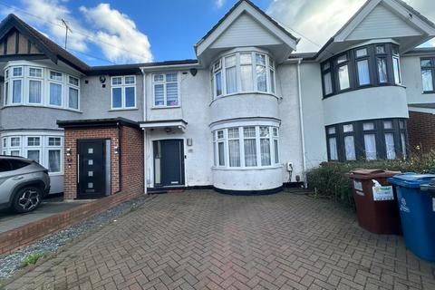 3 bedroom terraced house to rent, Becmead Avenue, Harrow HA3