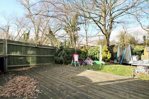 1 Iris Walk, Edgware, HA8 9GG