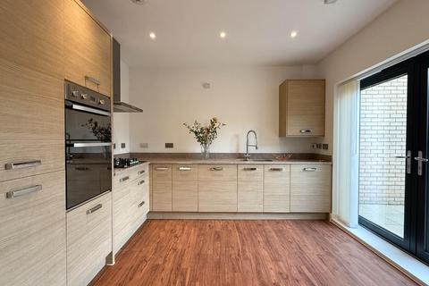 3 bedroom townhouse for sale, Ellis Road, Trumpington, Cambridge