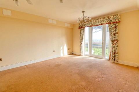 2 bedroom apartment for sale, Vista Road, East Clacton CO15