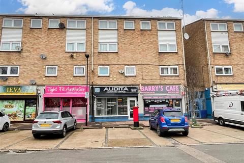 3 bedroom flat for sale, Cundy Road, London E16