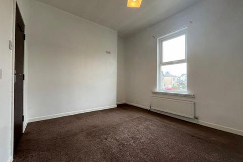 2 bedroom flat to rent, South King Street, Blackpool, Lancashire