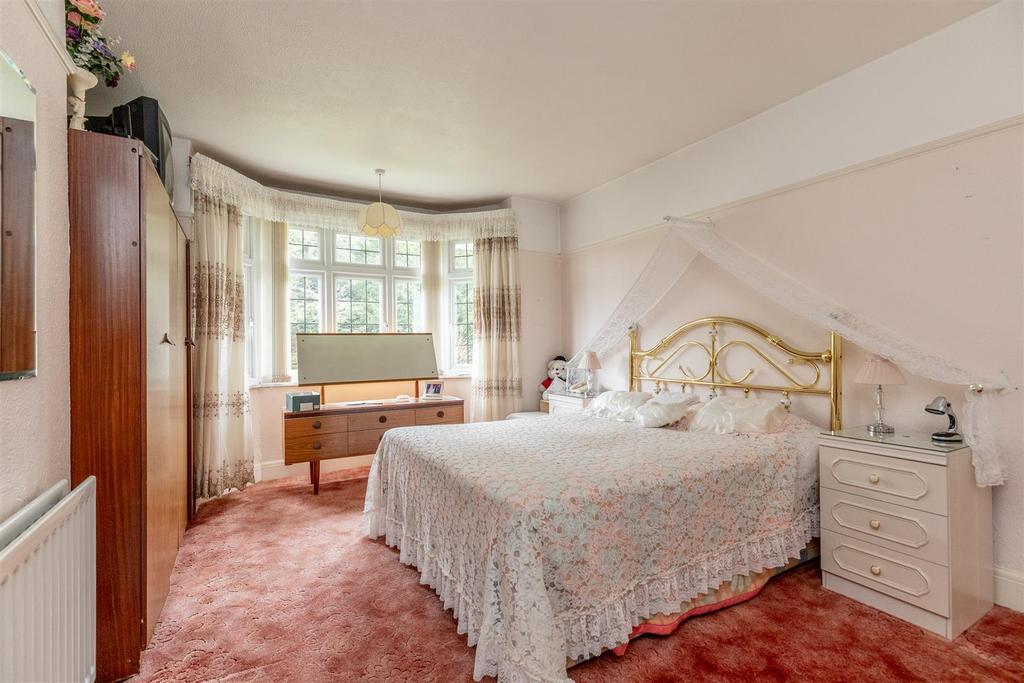 Canford Lane, Westbury on Trym Bed 2.jpg