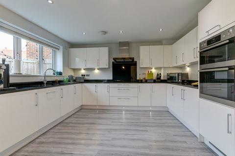 9 Maple Drive, Morpeth, NE61 3DL