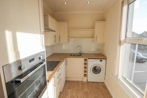 2 bedroom flat for sale, Ashcombe Park Road*Refurbished*Maisonette*Super Location*