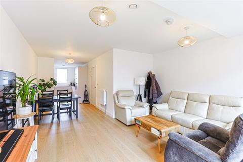 4 bedroom townhouse for sale, Oriental Square, Colindale, NW9