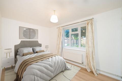 1 bedroom flat to rent, Walpole Close, London W13