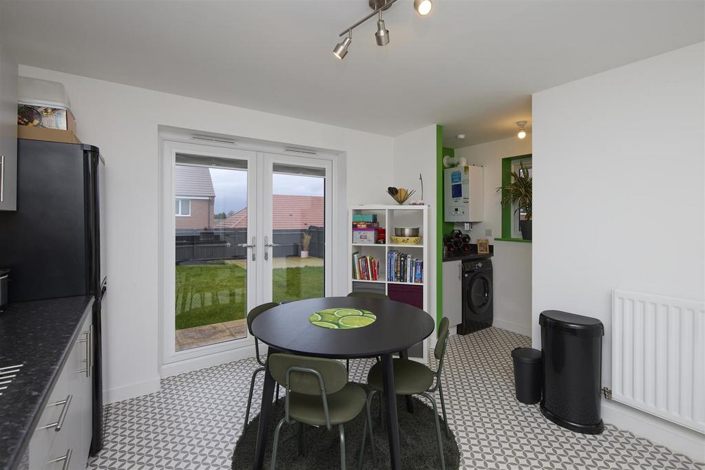 Kitchen/Dining