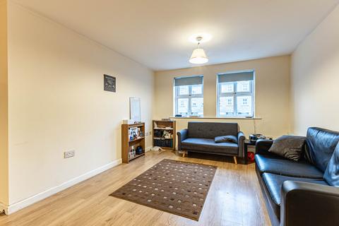 2 bedroom flat for sale, Wellfield Mews, Dewsbury WF13