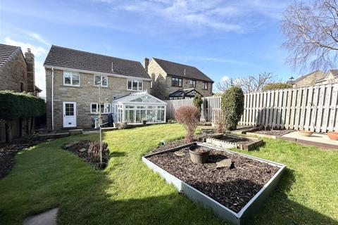 4 bedroom detached house for sale, Hawthorne Way, Shelley, Huddersfield, HD8 8JX