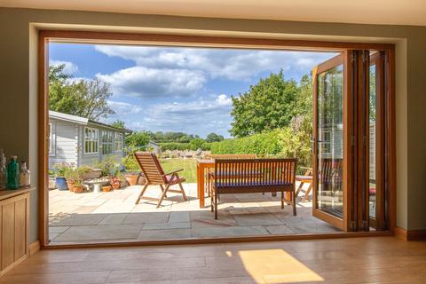3 bedroom semi-detached house for sale, Filands, Malmesbury, SN16