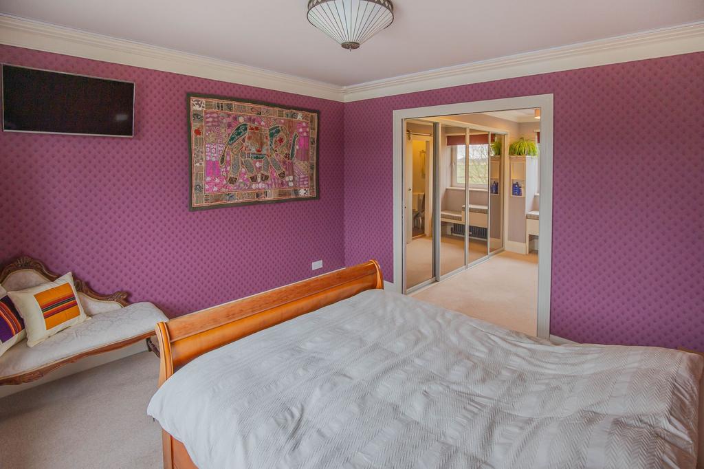 Main Bedroom Suite
