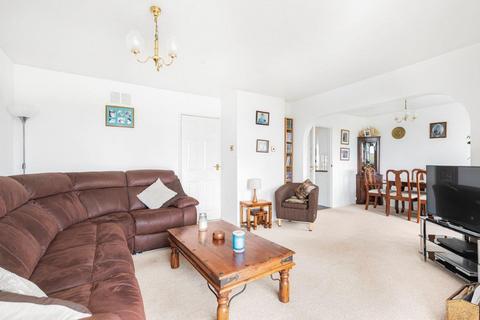 8 Morestead, Peacehaven, BN10 8EJ