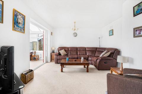 8 Morestead, Peacehaven, BN10 8EJ