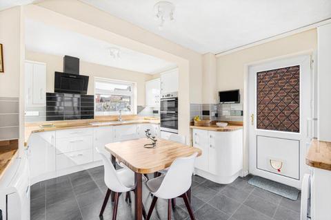8 Morestead, Peacehaven, BN10 8EJ