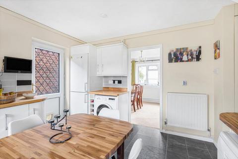 8 Morestead, Peacehaven, BN10 8EJ