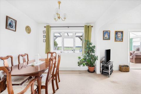 8 Morestead, Peacehaven, BN10 8EJ