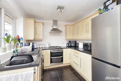 3 bedroom semi-detached house for sale, Sandown Close, Runcorn