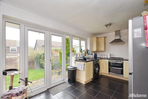 3 bedroom semi-detached house for sale, Sandown Close, Runcorn