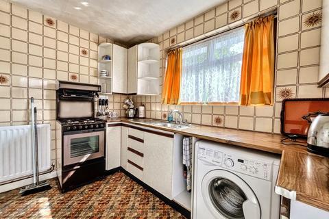 2 bedroom detached bungalow for sale, Creekmoor