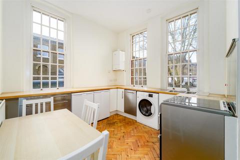 1 bedroom flat for sale, Osterley Gardens, Chevy Road UB2