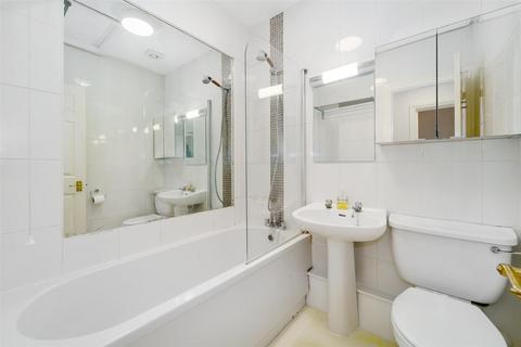 Flat 10, Osterley Gardens Chevy Road, Southall, UB2 4UW