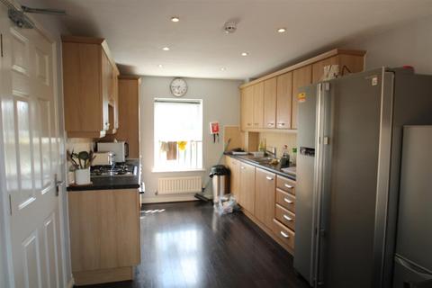 1 bedroom in a house share to rent, Room 5, 16 Circus Square, CO2 7TG