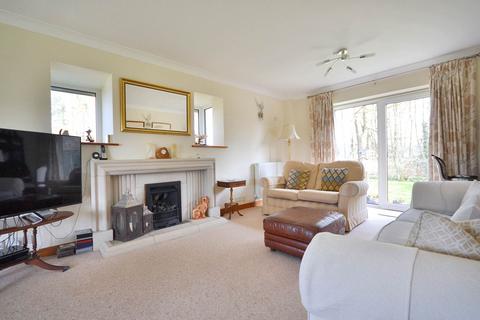 4 bedroom detached house for sale, Cheltenham Road, Kinsham, Tewkesbury, Gloucestershire