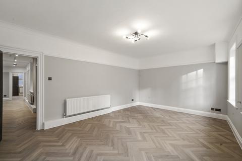 2 bedroom flat to rent, Richmond Hill, Bournemouth,