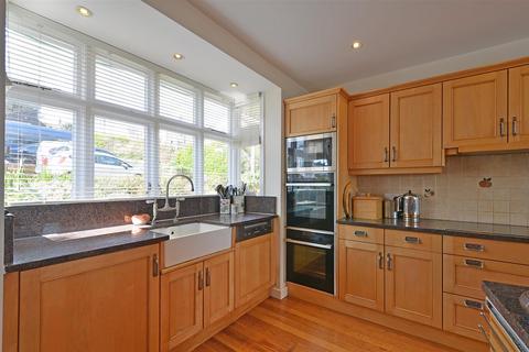 4 bedroom detached house for sale, New Road, Portscatho