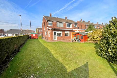 3 bedroom semi-detached house for sale, Arnesby Avenue, Sale