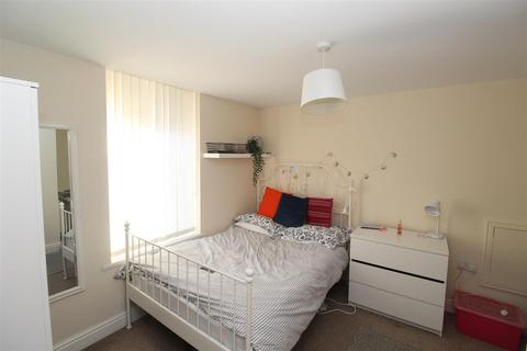 7 bedroom house to rent, Minister Street, Cardiff CF24