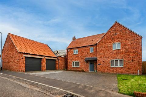 4 bedroom detached house for sale, The Farmstead, Burton Joyce