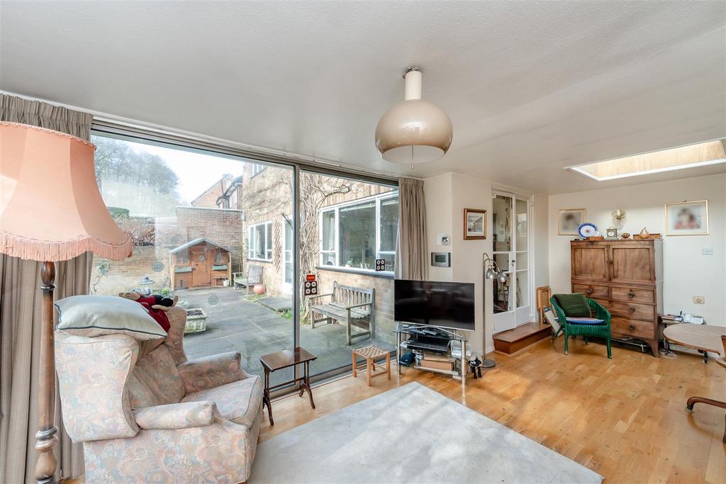 8633716-interior13.jpg