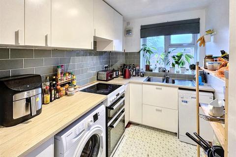 2 bedroom flat for sale, 35 Wake Green Road, Birmingham B13