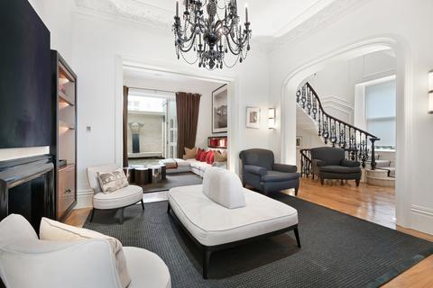 5 bedroom flat to rent, Queen's Gate Terrace, London SW7