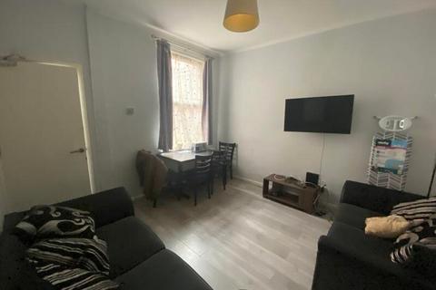 5 bedroom house to rent, Maples Street, Nottingham NG7