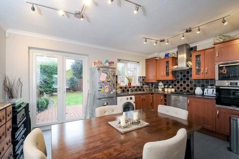 3 bedroom terraced house for sale, Hungerford Lodge, Rosslyn Park, Weybridge, KT13