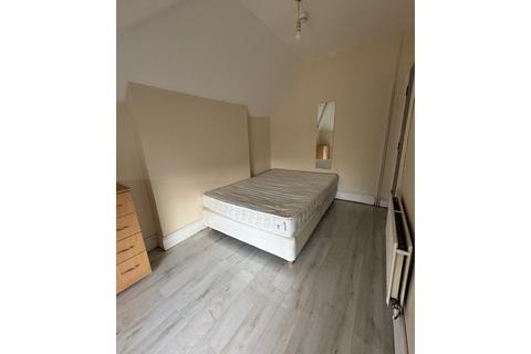 2 bedroom flat to rent, Miskin Street, Cardiff, CF24