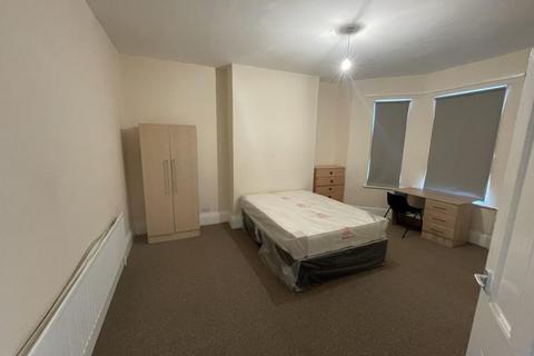 2 bedroom flat to rent, Condercum Road, Newcastle upon Tyne NE4