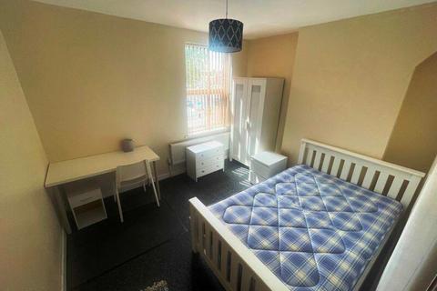 2 bedroom house to rent, Norwood Road, Nottingham NG7