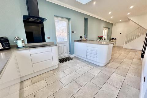 5 Lancaster Avenue, Luton, LU2 7AD