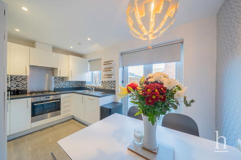 8 Marshall Close, Bromborough Pool, Wirral, CH62 4WA