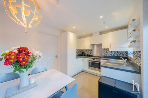 8 Marshall Close, Bromborough Pool, Wirral, CH62 4WA