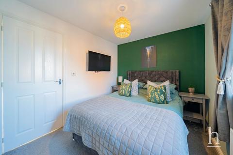8 Marshall Close, Bromborough Pool, Wirral, CH62 4WA