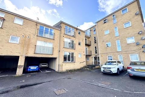 2 bedroom flat for sale, Ruskin Road, Belvedere DA17