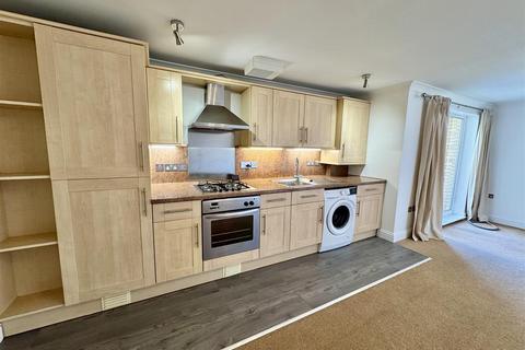 2 bedroom flat for sale, Ruskin Road, Belvedere DA17