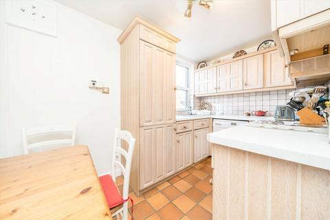 2 bedroom flat for sale, Shepherds Hill, London N6