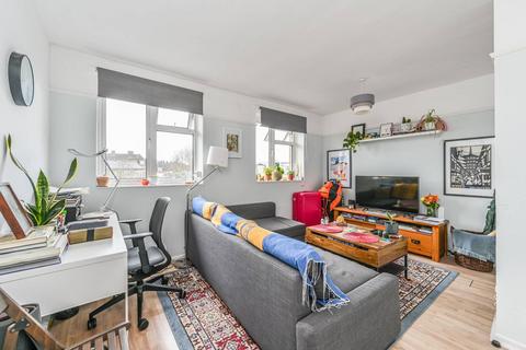 1 bedroom flat for sale, Battersea High Street, Battersea, London, SW11