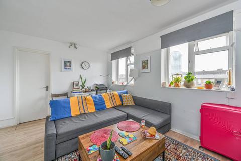 1 bedroom flat for sale, Battersea High Street, Battersea, London, SW11